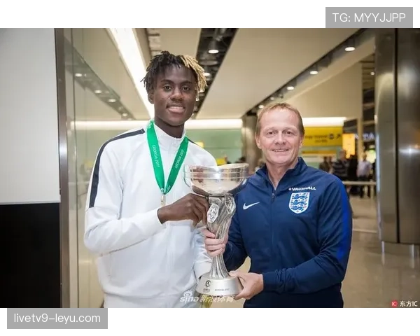 英格兰U19强势晋级欧青赛四强,展现强劲实力引关注 英格兰U19强势晋级欧青赛四强,展现强劲实力引关注
