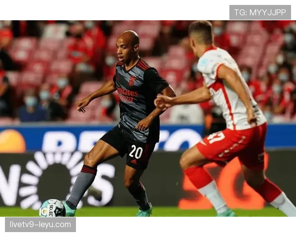 都灵比赛精彩瞬间：球员卓越表现闪耀全场