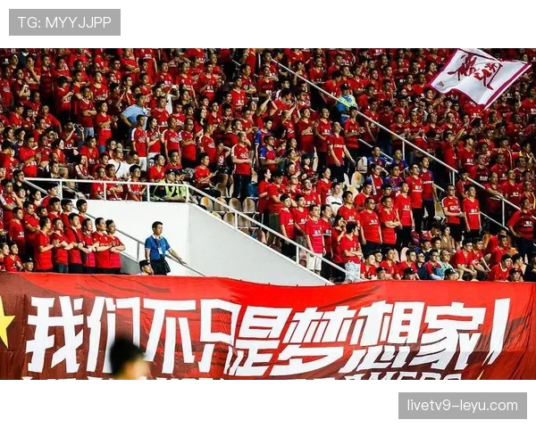 球迷热情投票揭晓,最佳球员闪耀赛场引热议 球迷热情投票揭晓,最佳球员闪耀赛场引热议