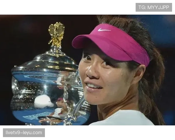 李娜赛场上拼得狠,生活里竟然爱买这种小奢侈品?说好的铁娘子呢! 李娜赛场上拼得狠,生活里竟然爱买这种小奢侈品?说好的铁娘子呢!