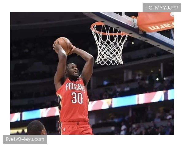 朱利叶斯·兰德尔挡拆制造错位显著提升内线得分效率