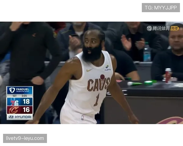 哈登连续突破制造错位，带动队友提升关键三分命中率