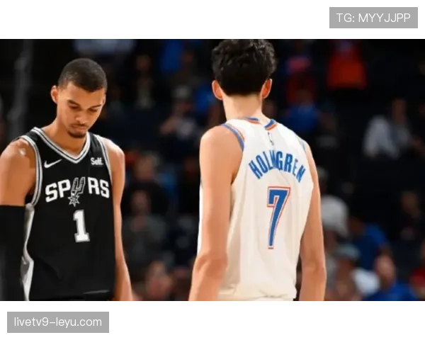 文班亚马高效封盖对手三分投篮 拉开球队防守差距